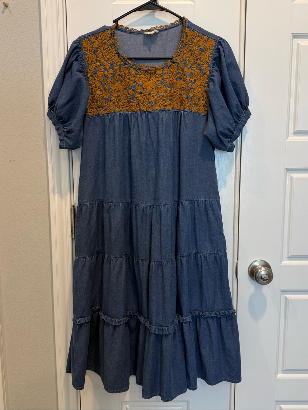 Midi Tiered Dress Size Medium